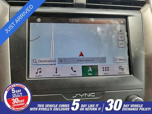 Used 2019 Ford Fusion SE FWD image 18