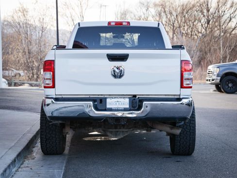 Used 2022 RAM 2500 Tradesman w/ Chrome Appearance Group image 4