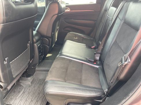 Used 2020 Jeep Grand Cherokee Altitude RWD image 12