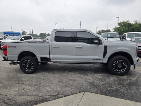 Certified 2025 Ford F250 Platinum AWD/4WD image 4