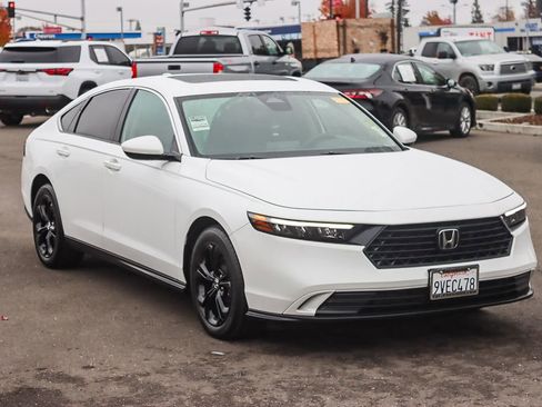 Used 2023 Honda Accord EX image 5