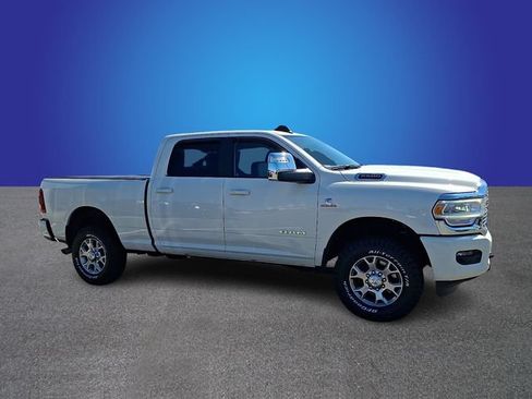 Used 2024 RAM 2500 Laramie AWD/4WD image 4