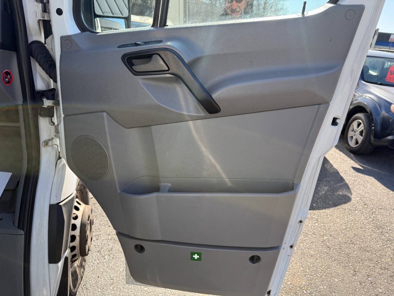 Used 2014 Freightliner Sprinter 3500 RWD image 21