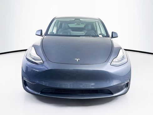 Used 2023 Tesla Model Y Long Range image 2