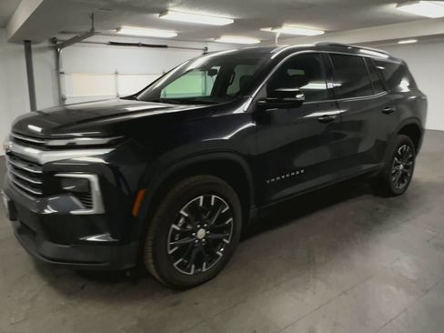 New 2025 Chevrolet Traverse LT w/ Sun and Wheel Package image 39
