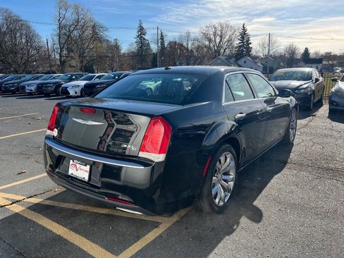 Used 2015 Chrysler 300 C Platinum image 6