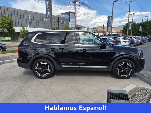 Used 2025 Kia Telluride S AWD/4WD image 2