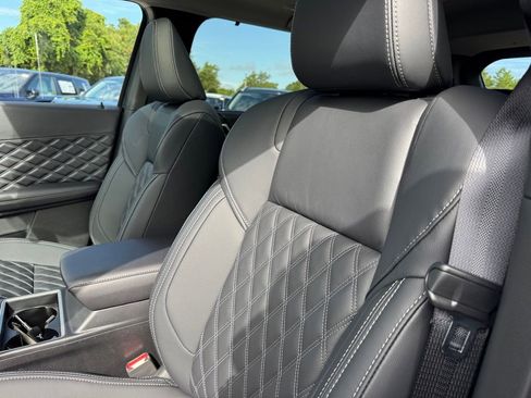 New 2025 Mitsubishi Outlander SEL image 30