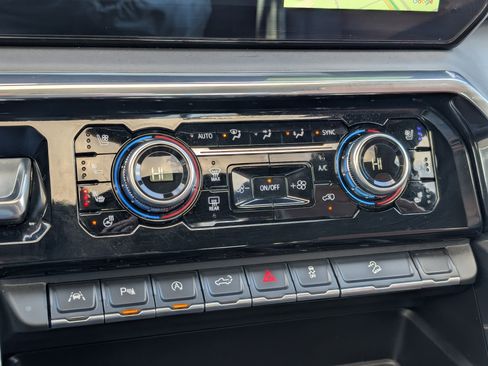 Used 2025 GMC Sierra 1500 Denali Ultimate image 23