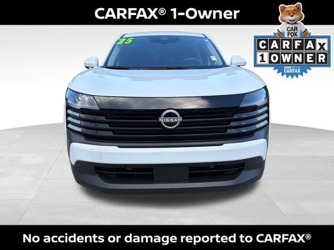 Certified 2025 Nissan Kicks SV FWD image 2