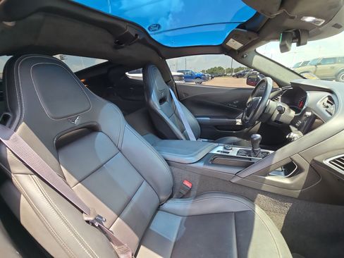 Used 2015 Chevrolet Corvette Z06 w/ 3LZ Preferred Equipment Group RWD image 27
