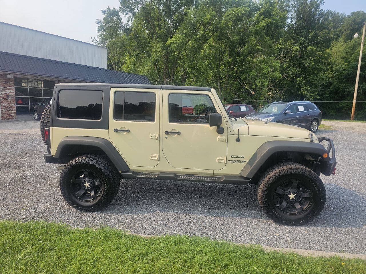 Used 2012 Jeep Wrangler Unlimited Sport AWD/4WD image 4