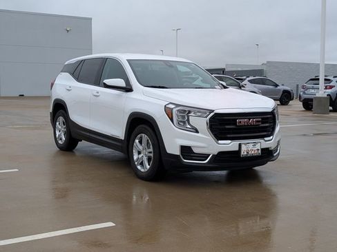 Used 2024 GMC Terrain SLE FWD image 7