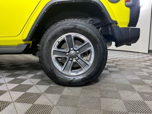 Used 2022 Jeep Wrangler Unlimited Sahara w/ Cold Weather Group image 8