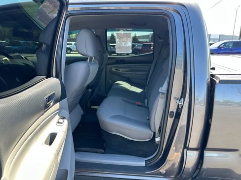 Used 2015 Toyota Tacoma 4x4 Double Cab image 14