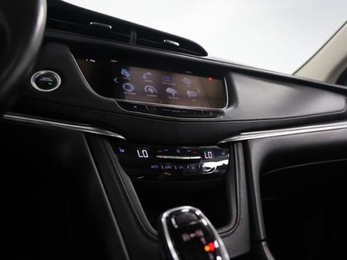 Used 2018 Cadillac XT5 Luxury w/ Driver Awareness Package AWD/4WD image 26