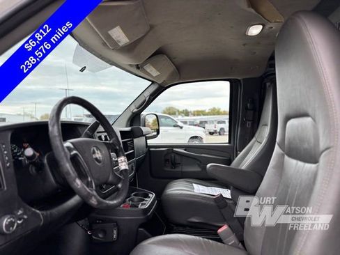 Used 2013 GMC Savana 2500 w/ Power Package image 10
