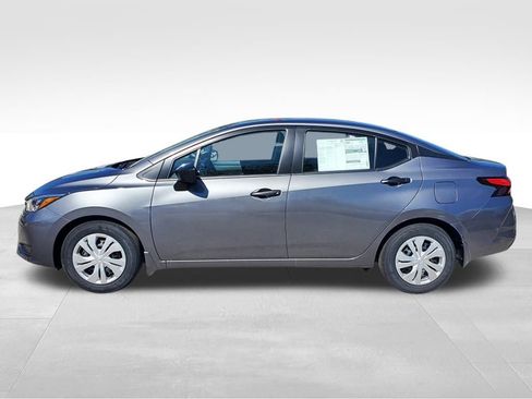 Used 2025 Nissan Versa S w/ Trunk Package image 3