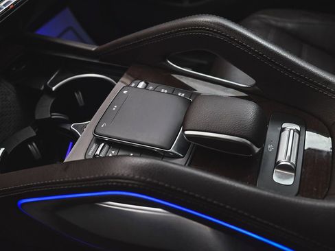 Used 2023 Mercedes-Benz GLE 450 4MATIC w/ 3rd Row Seat Package image 36