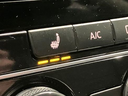 Used 2019 Volkswagen Passat 2.0T Wolfsburg image 35