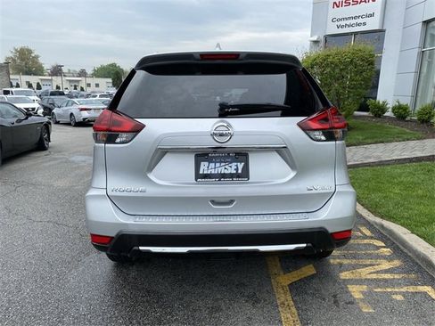 Certified 2018 Nissan Rogue SV image 25