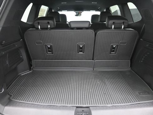 New 2026 GMC Acadia Denali w/ Super Cruise Package image 11