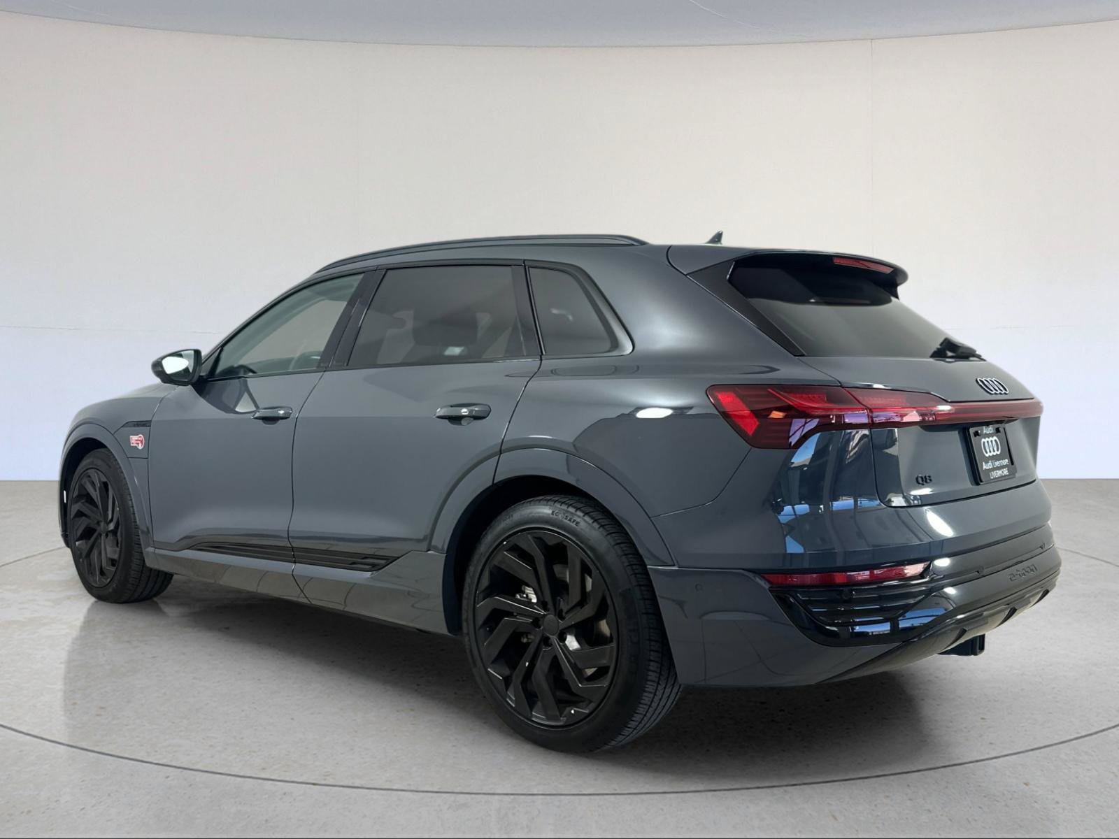 Used 2024 Audi Q8 e-tron Premium Plus w/ Premium Plus Package AWD/4WD image 4