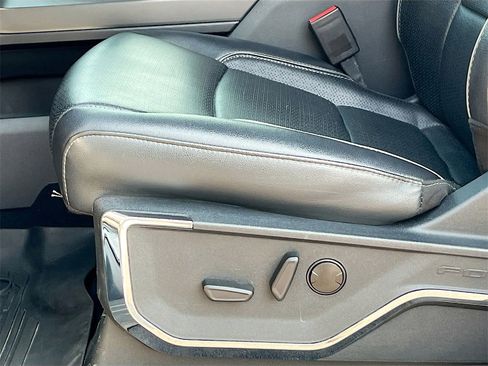 Used 2024 Ford F150 Lariat w/ FX4 Off-Road Package image 20