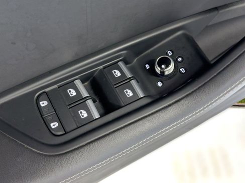 Used 2022 Audi A4 2.0T Premium Plus image 13