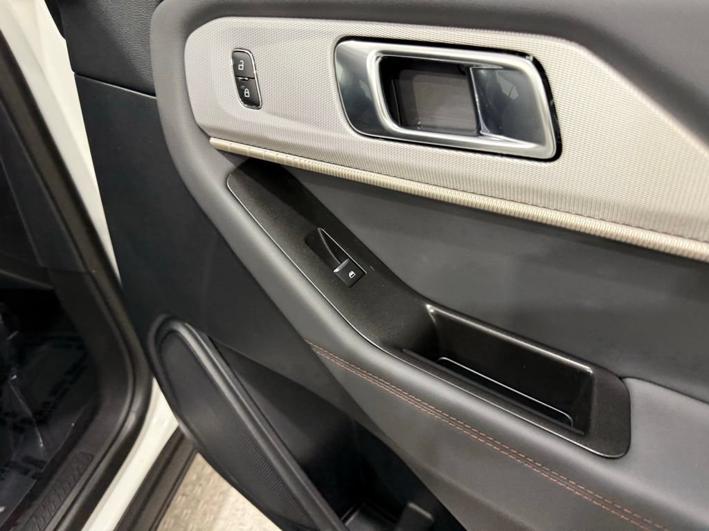New 2026 Ford Explorer Active AWD/4WD image 24