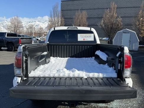 Certified 2021 Toyota Tacoma SR5 image 9