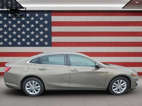 Used 2020 Chevrolet Malibu LT FWD image 4