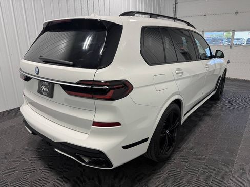 Used 2023 BMW X7 xDrive40i w/ Executive Package AWD/4WD image 3