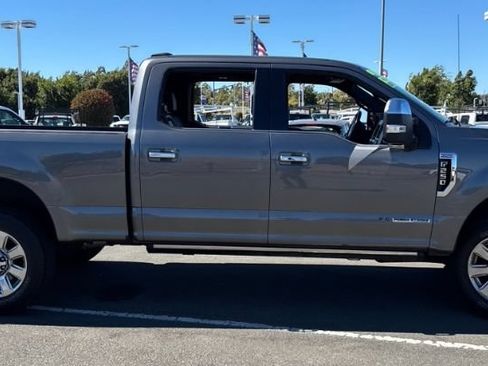 Used 2021 Ford F250 Platinum w/ FX4 Off-Road Package AWD/4WD image 2