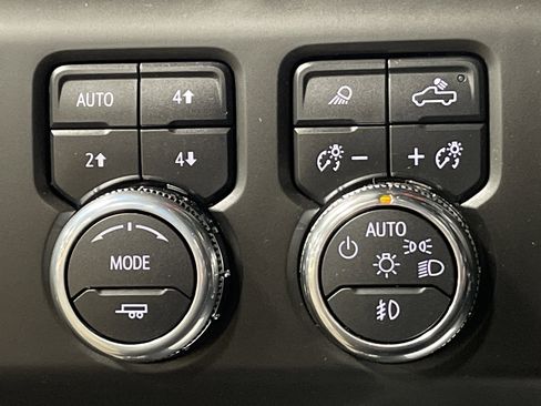 Used 2025 GMC Sierra 2500 AT4 w/ AT4 Premium Plus Package image 22