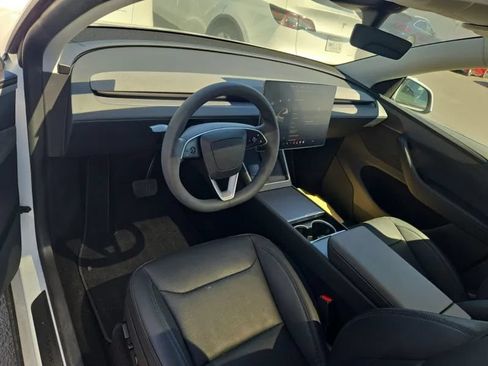 Used 2026 Tesla Model Y 2WD image 2