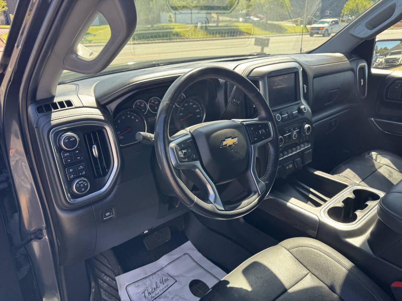 Used 2022 Chevrolet Silverado 1500 LTZ AWD/4WD image 9