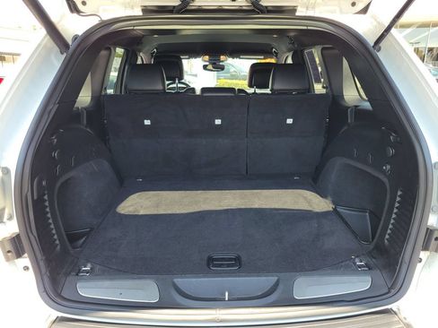 Used 2019 Jeep Grand Cherokee Limited RWD image 20
