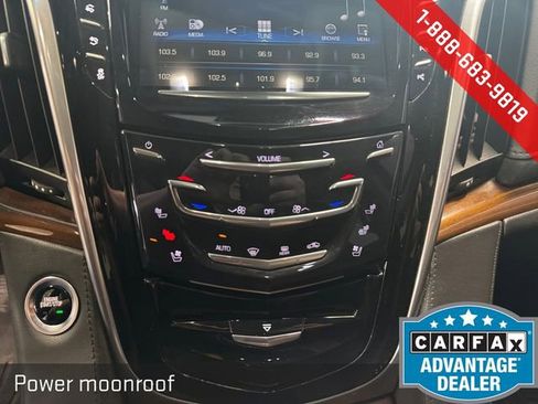Used 2020 Cadillac Escalade ESV Premium Luxury image 4