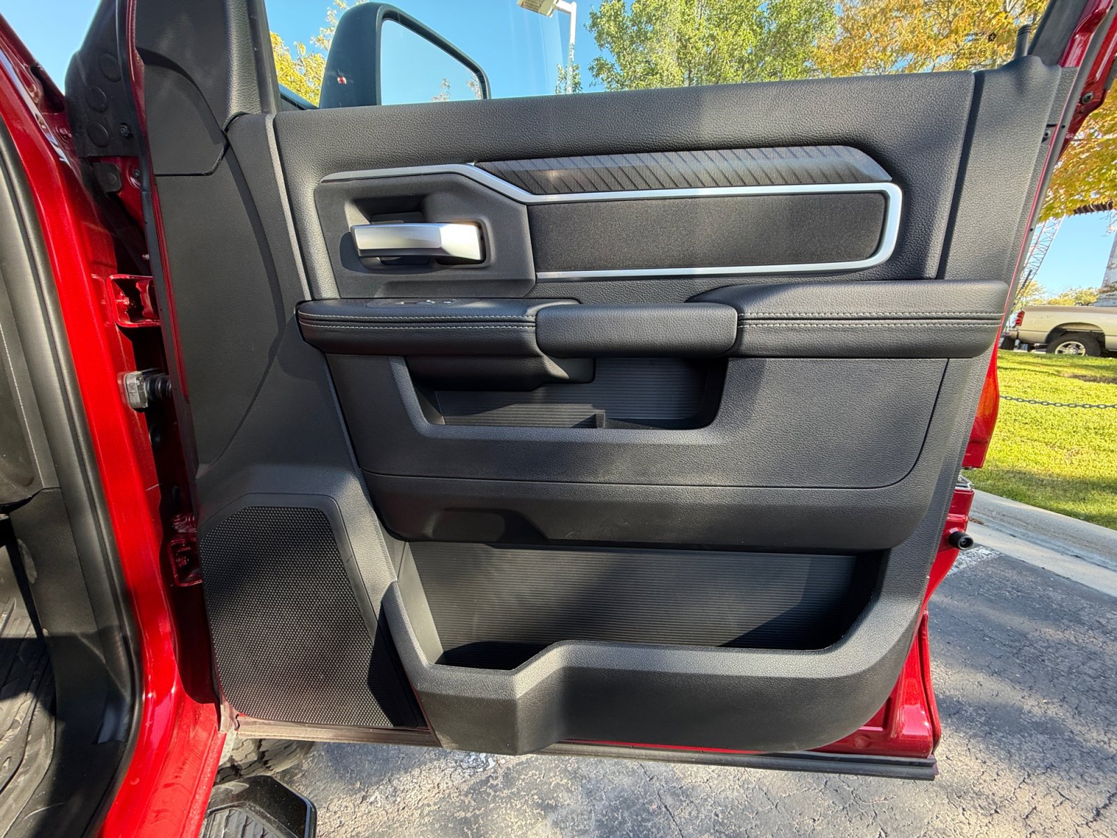 New 2026 RAM 3500 Big Horn AWD/4WD image 33