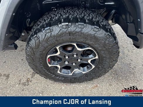 Used 2023 Jeep Wrangler Unlimited Rubicon w/ LED Lighting Group AWD/4WD image 5