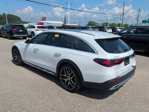 Used 2025 Mercedes-Benz E 450 4MATIC All-Terrain Wagon image 8