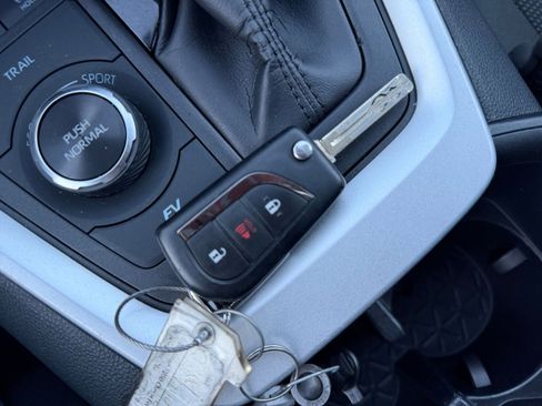 Used 2025 Toyota RAV4 LE image 22