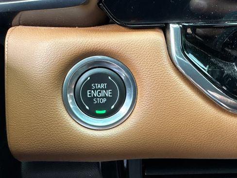 Certified 2025 GMC Canyon AT4 AWD/4WD image 28