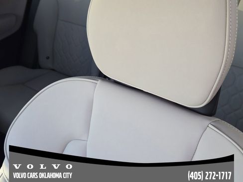 Used 2026 Volvo XC90 B6 Plus w/ Protection Package Premier AWD/4WD image 14
