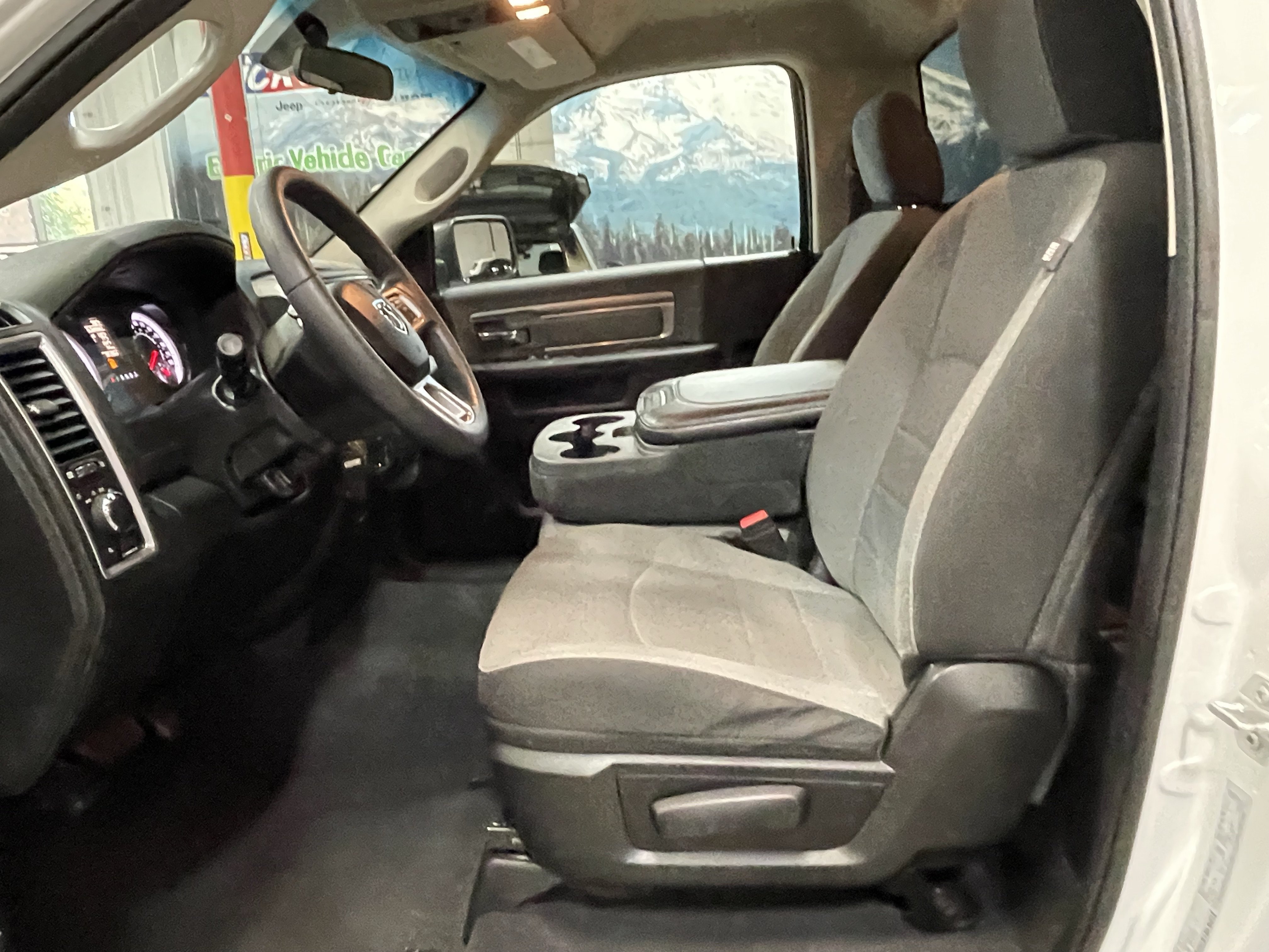 Certified 2022 RAM 1500 Classic SLT AWD/4WD image 12