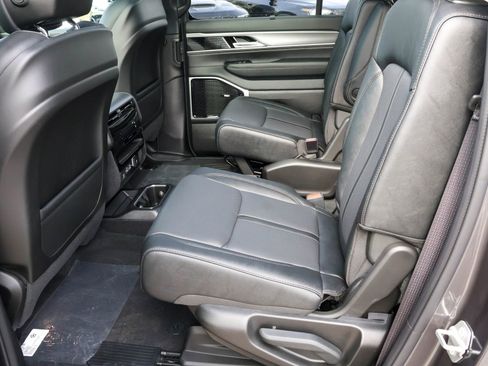 New 2026 Jeep Grand Wagoneer Limited AWD/4WD image 19