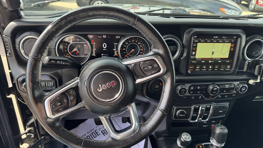 Used 2018 Jeep Wrangler Unlimited Sahara AWD/4WD image 17