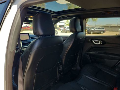 Used 2022 Jeep Compass High Altitude image 16