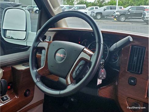 Used 2021 GMC Savana 2500 RWD image 45